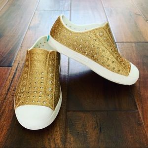 Gold Glitter Natives C10
